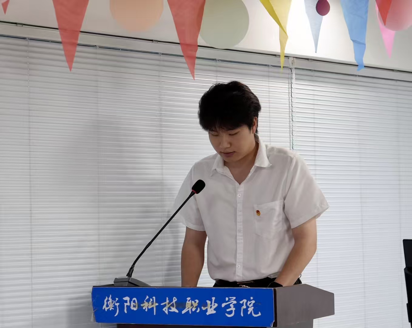 c897a88ff1fac9594ce09ada8abc902c.jpg