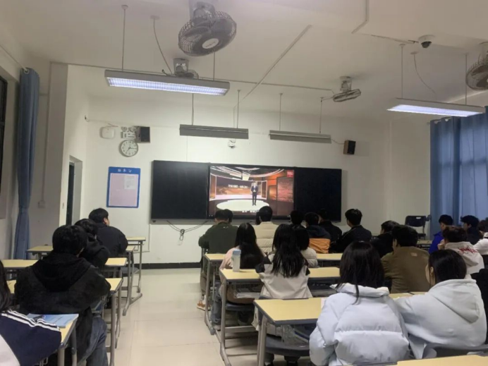 皇冠365官方app