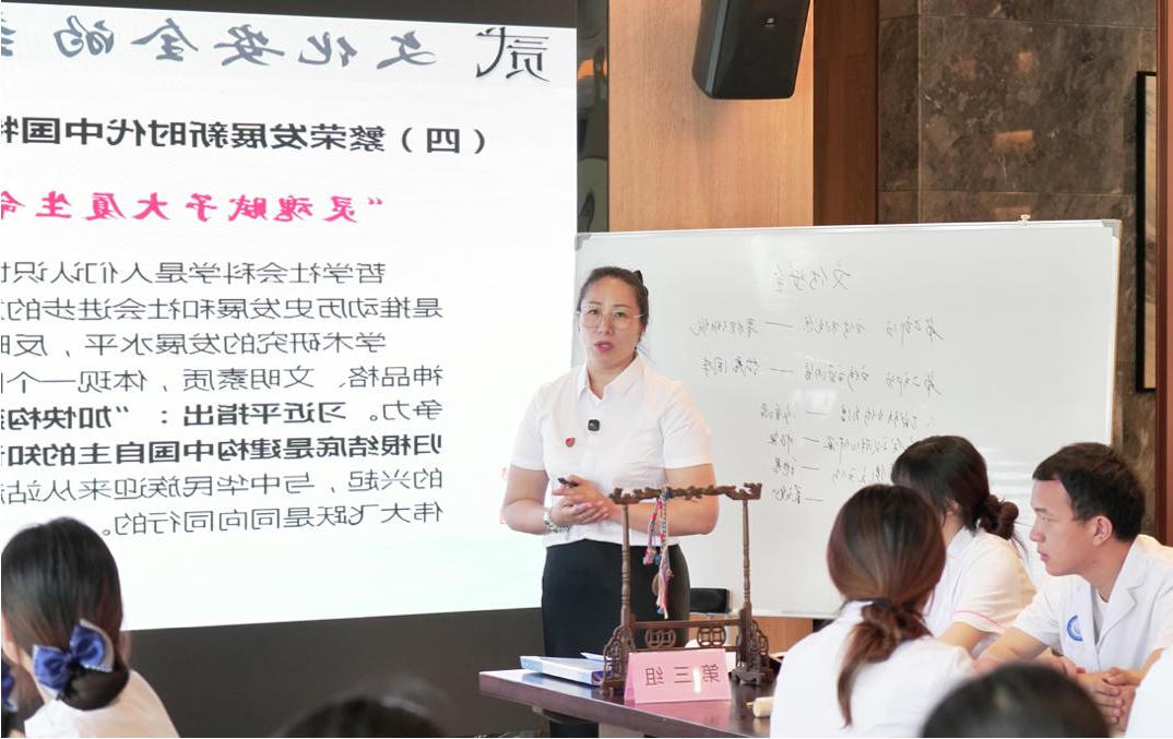 皇冠365官方app