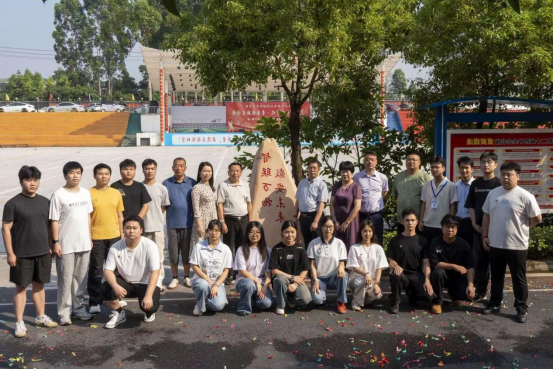 皇冠365官方app